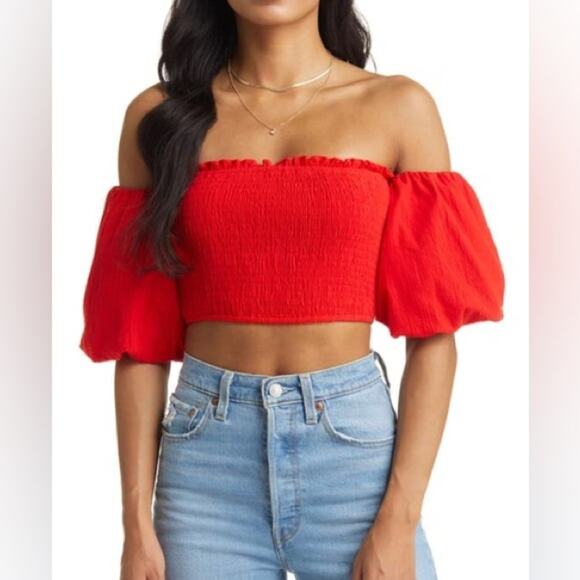Vici Tops - VICI red small crop top- puff sleeves size Small (b10)